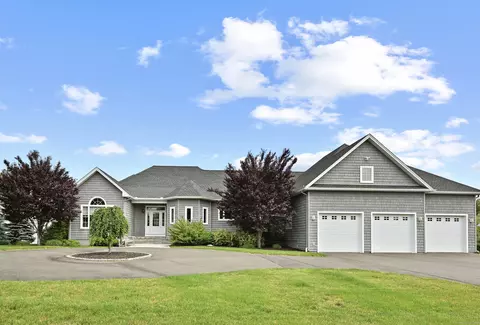 8 Amolia Farms Rd, Windsor, CT 06095