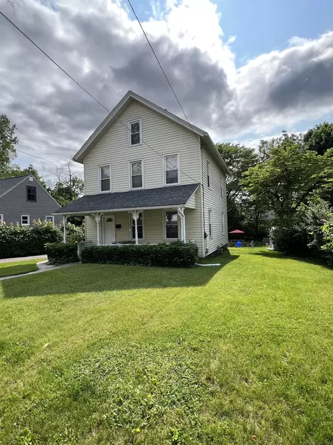 74 Starkweather St, Manchester, CT 06042