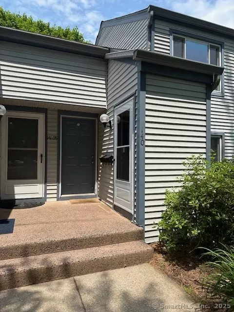 140 Candlewood Dr #140, South Windsor, CT 06074