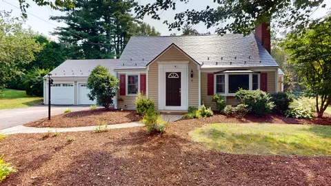9 Selden Hill Dr, West Hartford, CT 06107