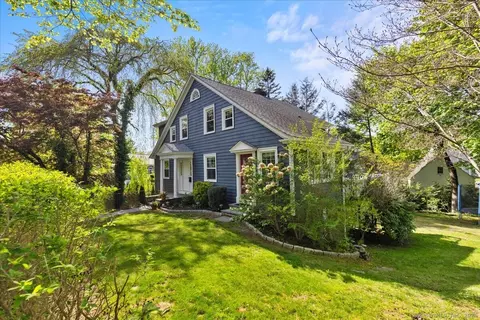 203 Ridgewood Ave, Hamden, CT 06517
