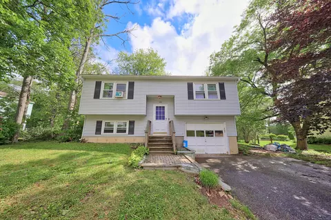 100 Concord Rd, Torrington, CT 06790