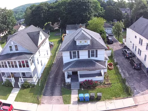 44 Convent Ave, Norwich, CT 06360