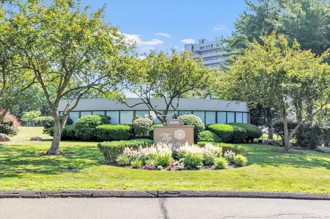 3200 Park Ave #6F1, Bridgeport, CT 06604