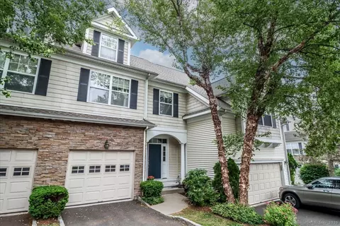 6 Faith Ln #6, Danbury, CT 06810