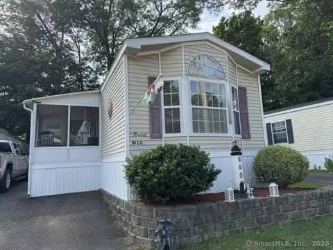 325 Kelly Rd #TRLR M28, Vernon, CT 06066