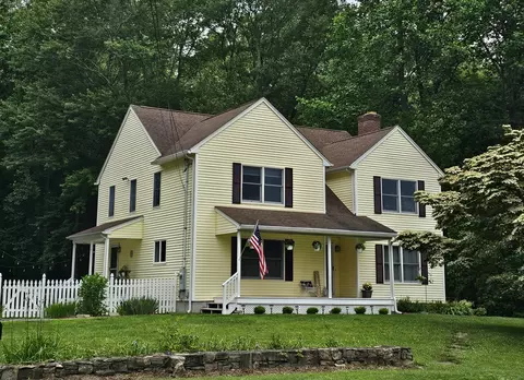 165 Booth Hill Rd, Trumbull, CT 06611