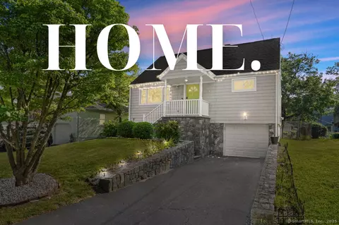 65 Bennett St, Fairfield, CT 06825