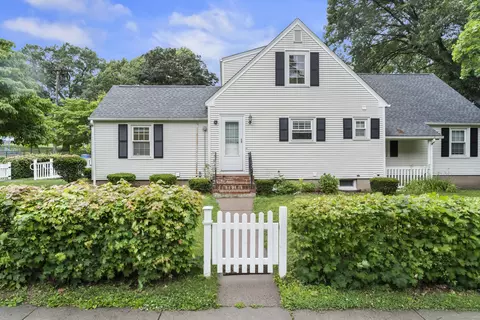 315 Henry St, Manchester, CT 06042