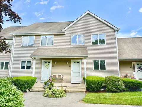 60 Sunrise Cir #60, Newington, CT 06111