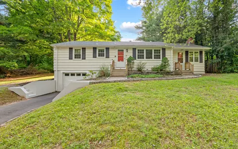 80 Murlyn Rd, Hamden, CT 06518