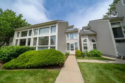 170 Turtle Bay Dr #170, Branford, CT 06405