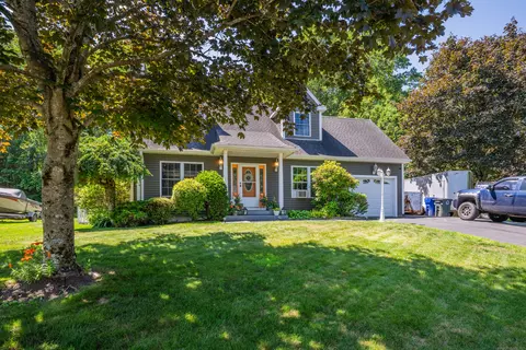 28 Deercrest Dr, Torrington, CT 06790