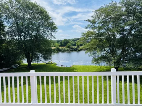 34 Park St, Griswold, CT 06351