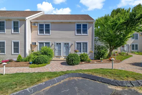 54 Rope Ferry Rd #D64, Waterford, CT 06385