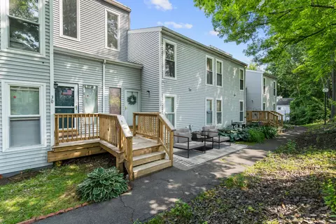 32 Glenview Dr #32, Cromwell, CT 06416