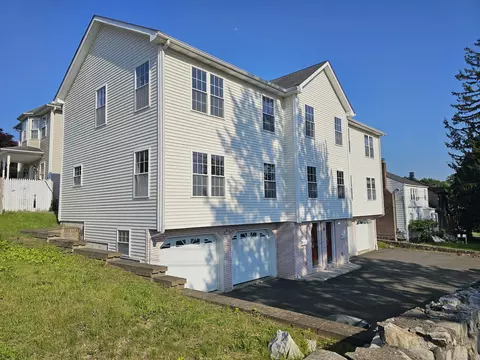 26 Roger Ave, Danbury, CT 06810