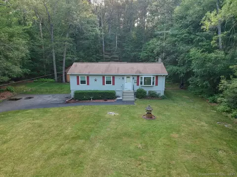 126 Labby Rd, North Grosvenor Dale, CT 06255
