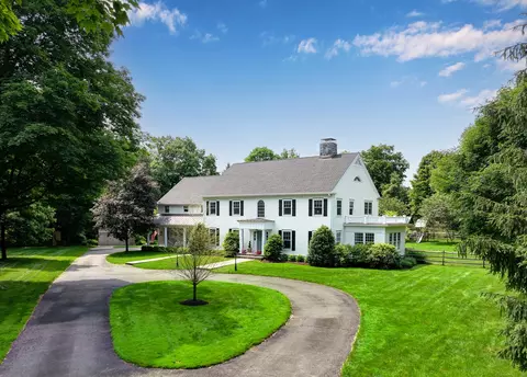 1615 Cross Hwy, Fairfield, CT 06824