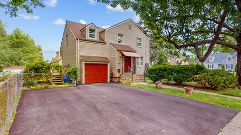 166 Catherine St, Hartford, CT 06106