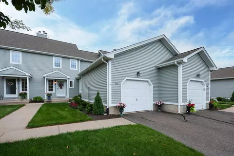 66 Copley Rd #66, Glastonbury, CT 06073