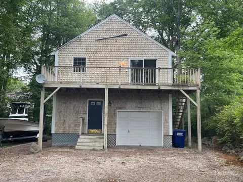 17 Langworthy Ave, Stonington, CT 06378