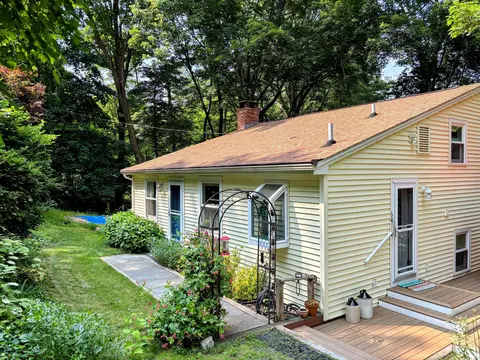 6 Ridge Rd, Chester, CT 06412