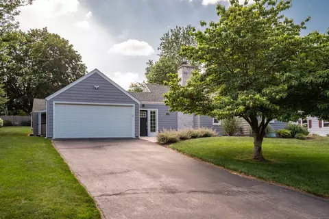 21 Walnut St, Newington, CT 06111