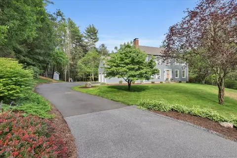 15 Thompson Hill Rd, Canton, CT 06019