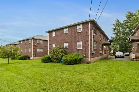 17 Mead St #C, New Britain, CT 06051