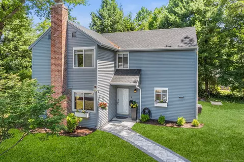 6 Mathers Xing #6, Simsbury, CT 06070