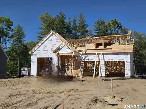 35 Liberty Ln, Enfield, CT 06082