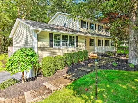 14 Inverness Rd, Trumbull, CT 06611