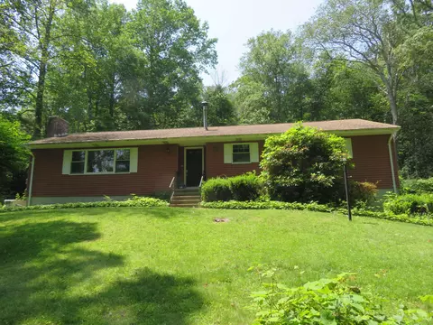 646 Totoket Rd, Northford, CT 06472