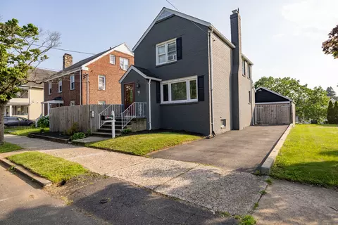 95 Hillside Ave, Bridgeport, CT 06604