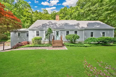 431 Fan Hill Rd, Monroe, CT 06468