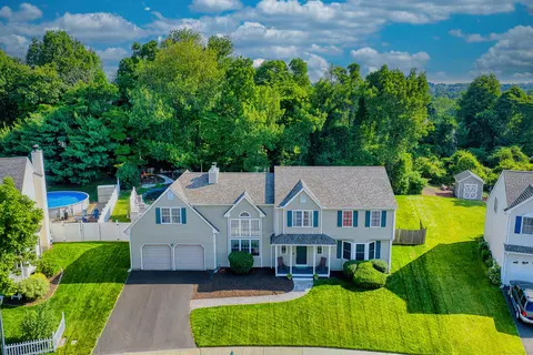 56 Stagecoach Cir, Milford, CT 06460