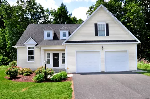 98 Cambridge Ct #98, Simsbury, CT 06070