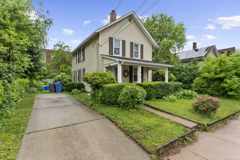34 Eldridge St, Manchester, CT 06040