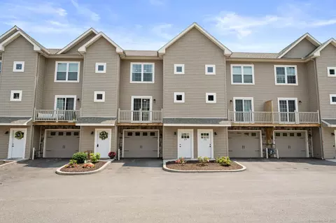64 Scotch Cap Rd #173, Quaker Hill, CT 06375