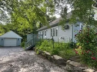 1063 N Main St, Killingly, CT 06241