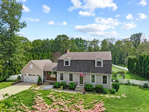 65 Hyde Park Rd, Franklin, CT 06254