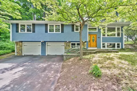 35 Willow Stream Dr, Vernon, CT 06066