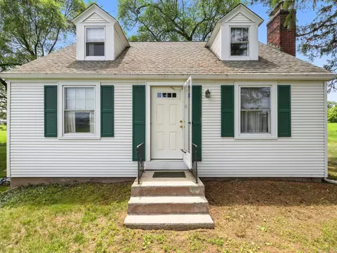 8 Sadds Mill Rd, Ellington, CT 06029