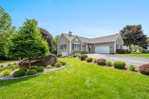 72 Highwood Cir #72, Colchester, CT 06415