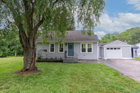 15 West Ave, Norwich, CT 06360