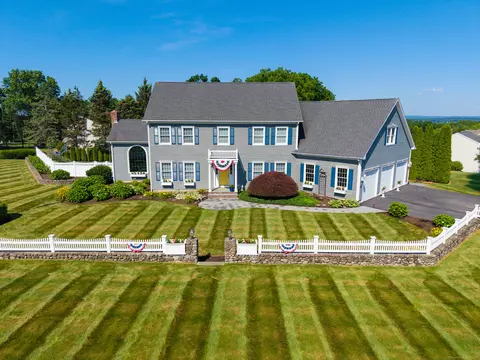 1 Far Horizon Dr, Wallingford, CT 06492