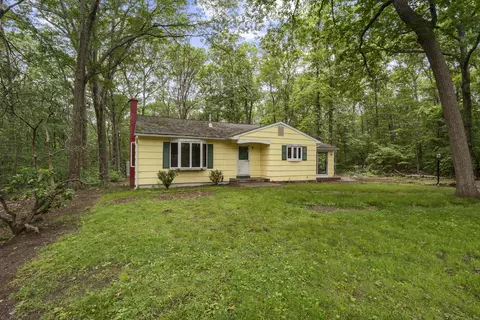 306 Upper Grassy Hill Rd, Woodbury, CT 06798