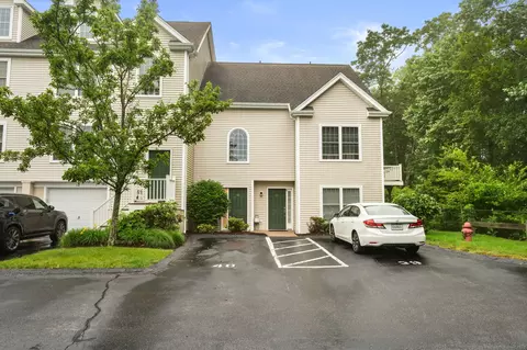 15 Freedom Way #40, Niantic, CT 06357