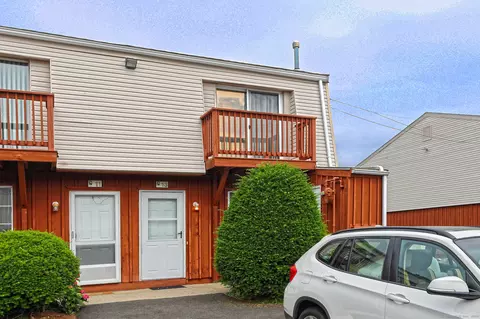 330 Short Beach Rd #G13, East Haven, CT 06512